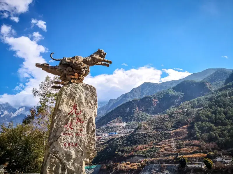 Best Places to Travel in China-Tiger Leaping Gorge
